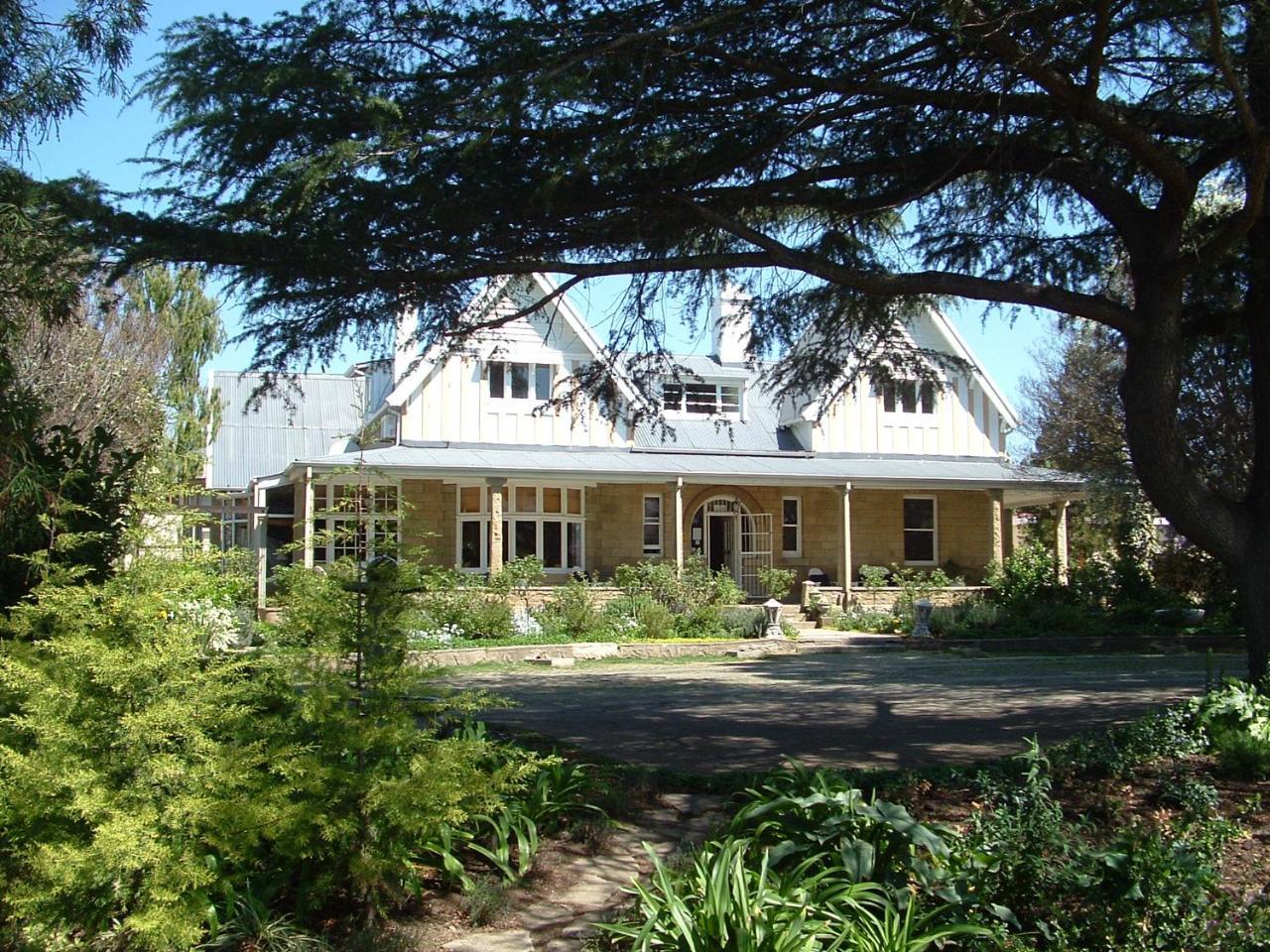 Shady Pines Guest House Harrismith Esterno foto
